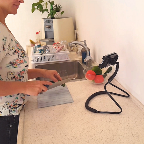 Image of Hands-Free Adjustable Smartphone/Tablet Holder